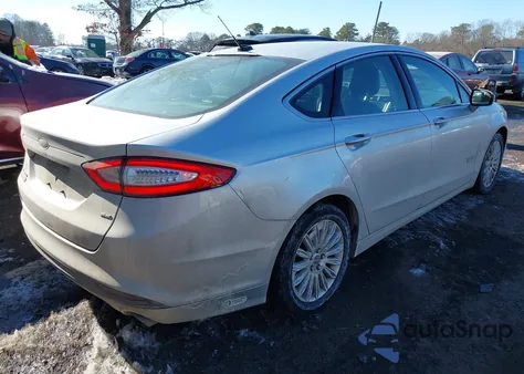 2014 Ford Fusion Energi Se Luxury z USA, uszkodzony, nr VIN 3FA6P0PU5ER264200